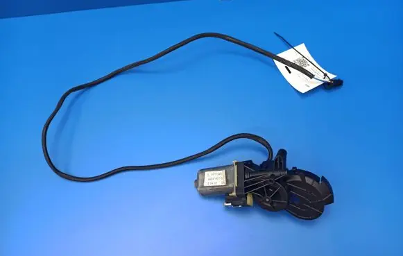Mercedes-Benz E W211 Seat adjustment motor A2118203242 820418075 099953