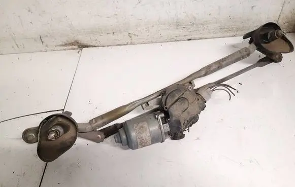 Dodge Caliber Front wiper linkage and motor