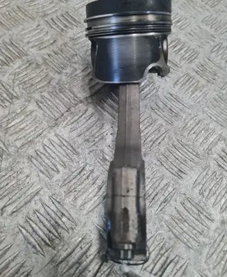 Audi A4 S4 B8 8K Piston 