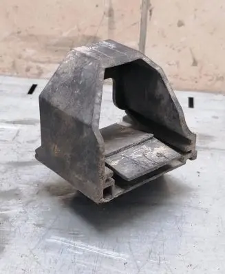 BMW 1 E81 E87 Radiator mount bracket 17117526443