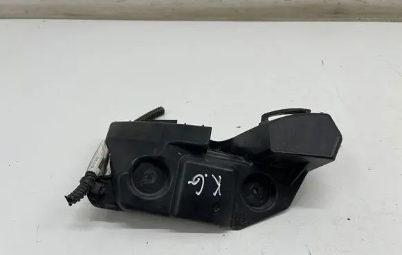 Opel Insignia B Rear bumper mounting bracket 39124382