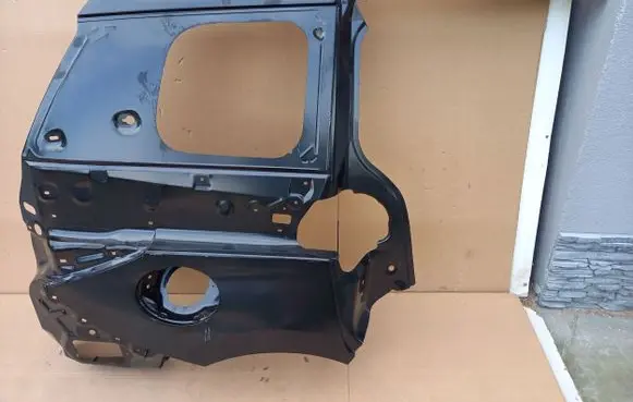 Mazda 5 Rear arch 