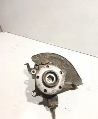 Peugeot 607 Front wheel hub Z8G