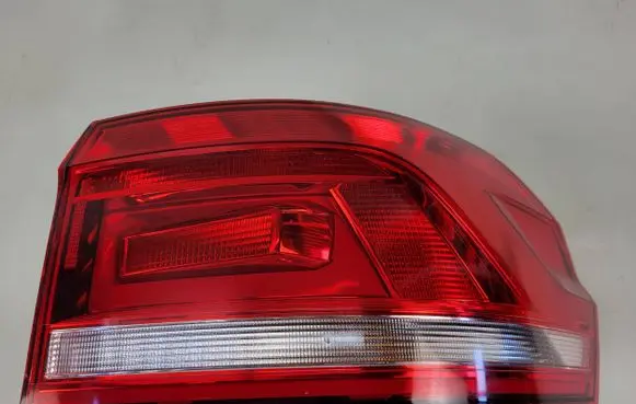 Volkswagen Touran III Rear/tail lights 5TA945096D