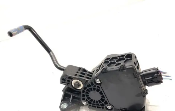 Toyota Camry VIII XV70 Accelerator throttle pedal 78110-33171