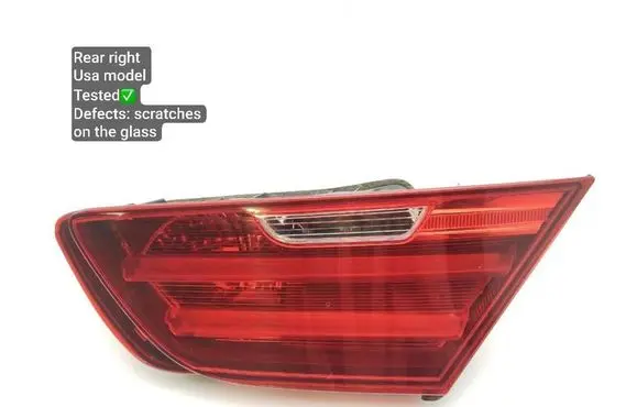 Tailgate rear/tail lights
