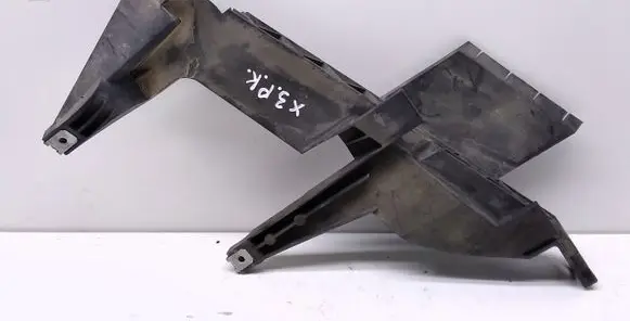 BMW X3 E83 Headlight/headlamp mounting bracket 1301073024