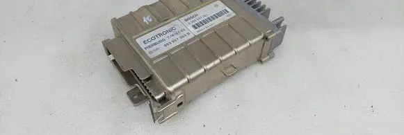 Audi 80 90 S2 B4 Engine control unit/module 0285007061 893907383B