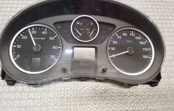 Citroen Berlingo Speedometer (instrument cluster) 555001310104 XF16K433