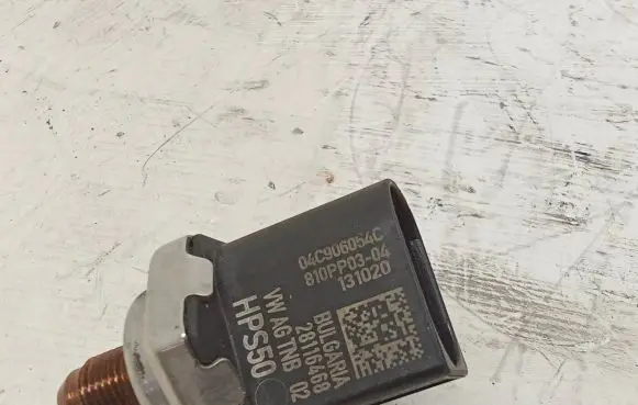 Fuel pressure sensor