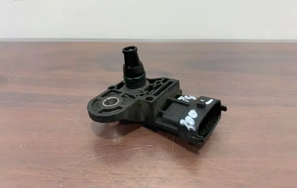 Chrysler 300C Air pressure sensor 0281006076
