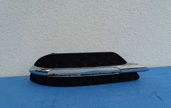 Mercedes-Benz C W204 Front bumper lower grill A2048803324