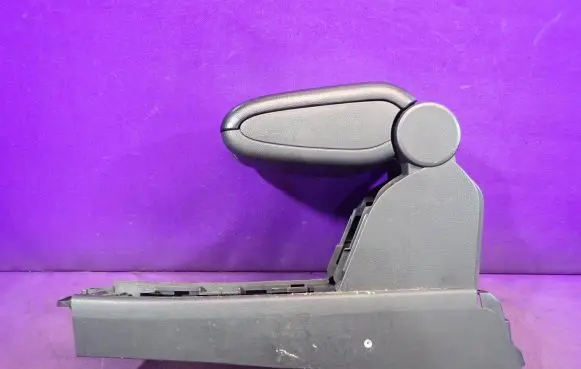 Nissan Versa Armrest