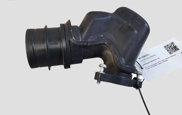 Volkswagen Golf VII Turbo air intake inlet pipe/hose 04E129656