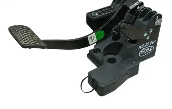 MG ZS Clutch pedal 10807996