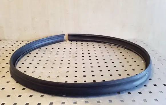 Volvo XC90 Engine compartment rubber 