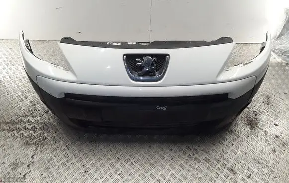 Peugeot Partner Front bumper 9682966577