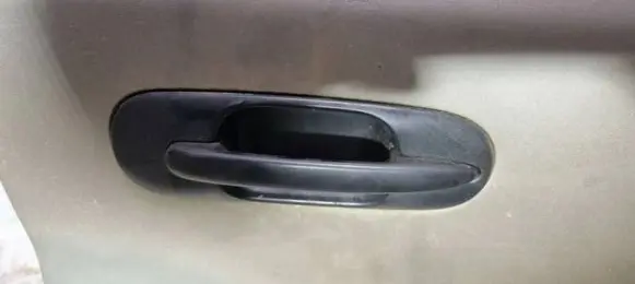 Honda CR-V Front door exterior handle