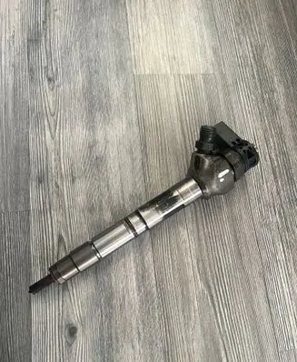 Skoda Octavia Mk3 (5E) Fuel injector 04L130277AC 0445110469