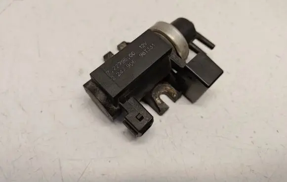 BMW 3 E46 Valve vacuum 2247906 11742247906 11747796634