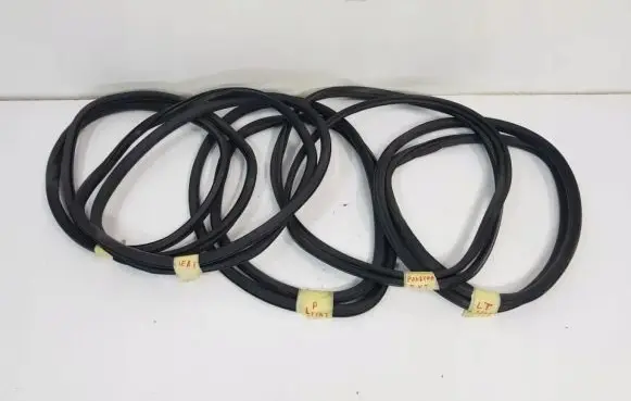 Seat Ibiza IV (6J,6P) Rubber seal rear door 