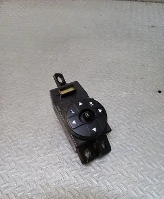 KIA Carnival Wing mirror switch 202004540