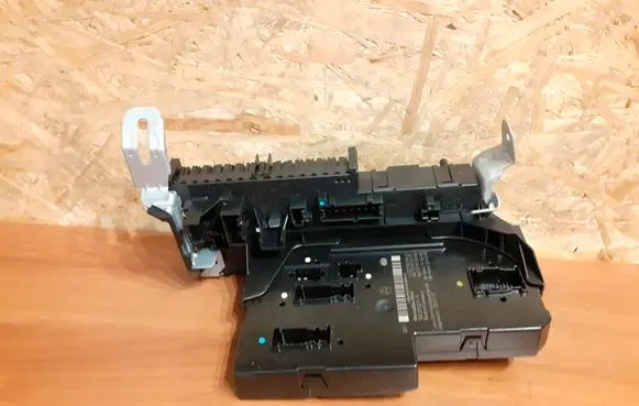 Mercedes-Benz E W212 Fuse box set 2129009622 602