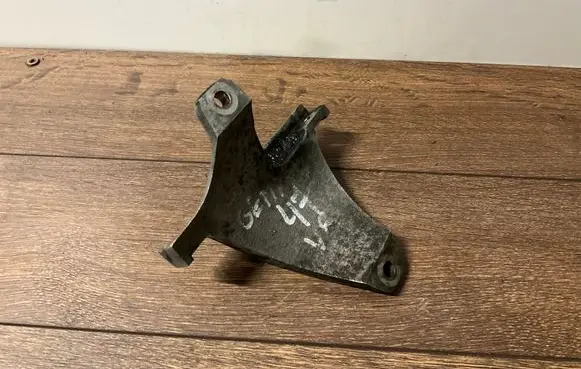Generator/alternator bracket