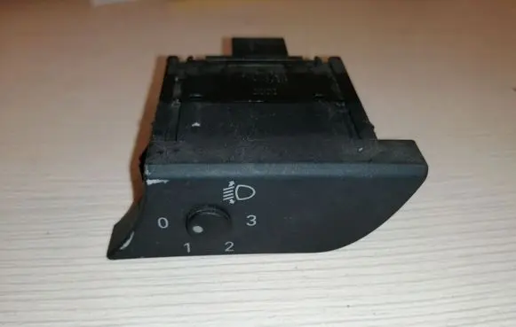 Audi A4 S4 B7 8E 8H Headlight level height control switch 8E1919094