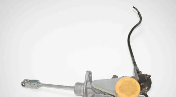 Subaru Outback Clutch slave cylinder 