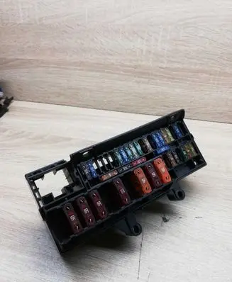 BMW 7 E65 E66 Fuse module 6900582