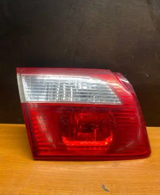Tailgate rear/tail lights