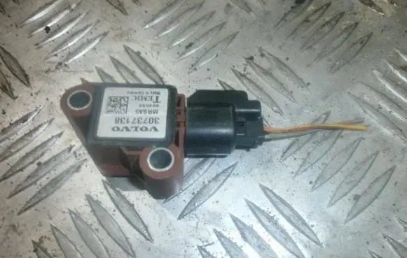Volvo V50 Airbag deployment crash/impact sensor 30737138