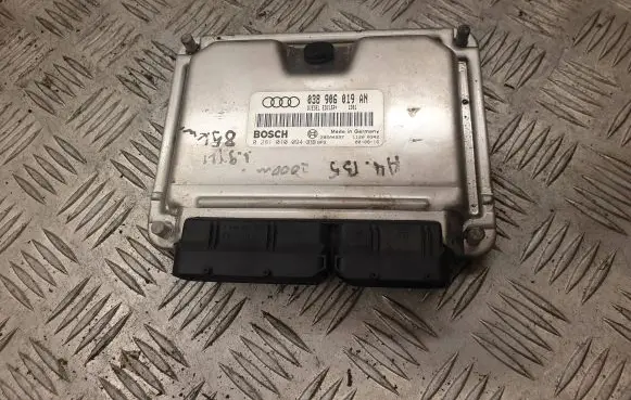 Audi A4 S4 B7 8E 8H Engine control unit/module 038906019AN