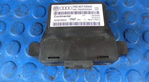 Volkswagen Jetta VI Gateway control module 7N0907530AK A2C84798500