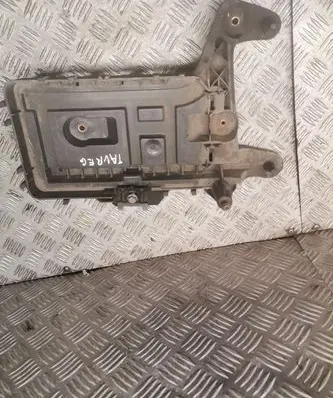 Volkswagen Touareg I Battery box tray 1k0915333c