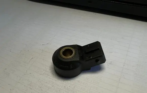 Detonation knock sensor