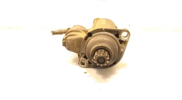 Volkswagen Golf IV Starter motor D7RS30