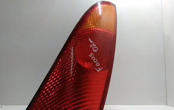 Ford Focus Rear/tail lights 1M5113404