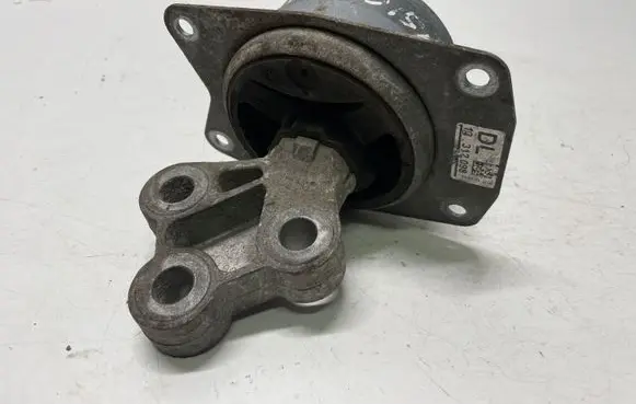 Opel Insignia A Engine mount bracket 13312098