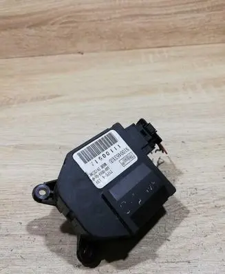 Peugeot 1007 Air flap motor/actuator 1110051A N100463X