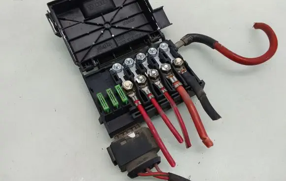 Volkswagen New Beetle Positive wiring loom 1C0937550E