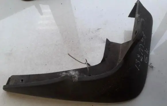 Mazda 626 Rear mudguard 