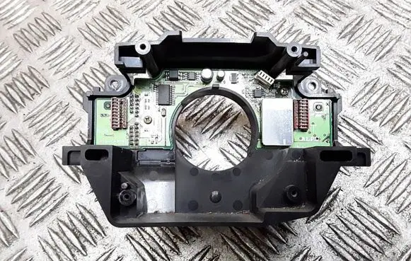 Volvo V70 Engine control unit/module 8666599