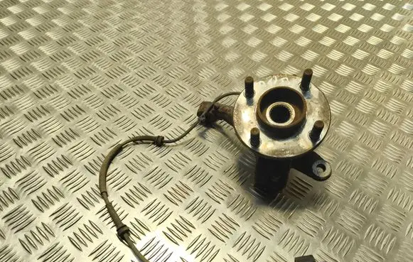 Front wheel hub