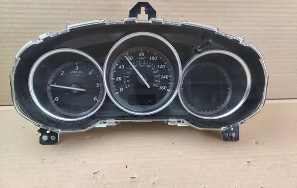 Speedometer (instrument cluster)