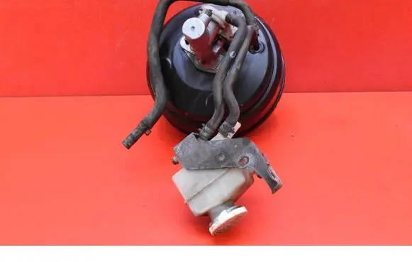 Mitsubishi Grandis Brake booster