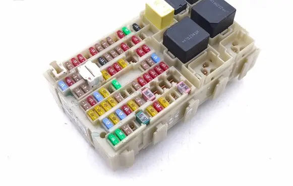 Nissan Qashqai J12 Fuse module 243506RA0B 2A270457 17380B