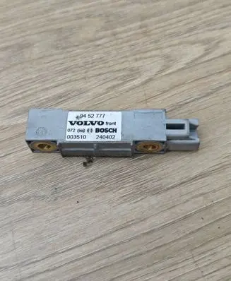 Volvo XC70 Airbag deployment crash/impact sensor 9452777 240402 003510