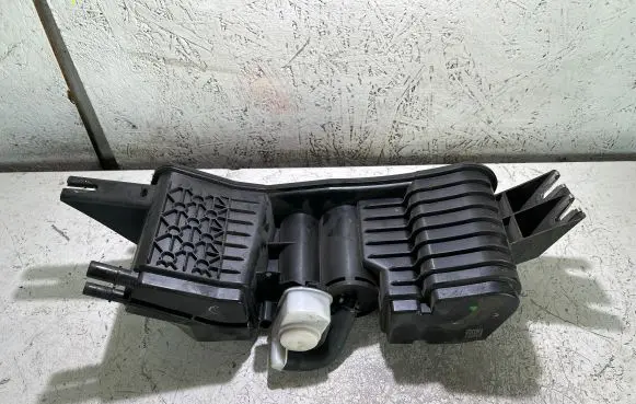 Jeep Grand Cherokee WL Active carbon filter fuel vapour canister P68401344AF 82779 22922